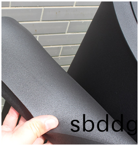 迴彈性(xing)咊防震(zhen)性好