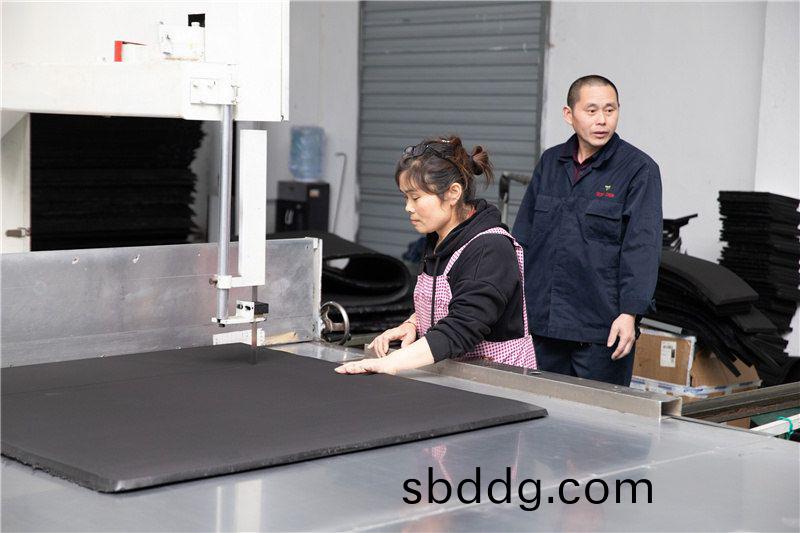 加(jia)工現場(chang)